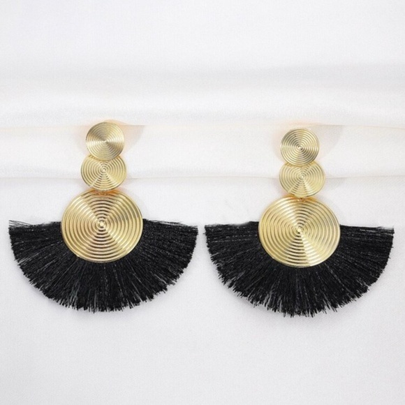 ✨NEW Elegant Gold and Black Statement Earrings - Picture 5 of 6